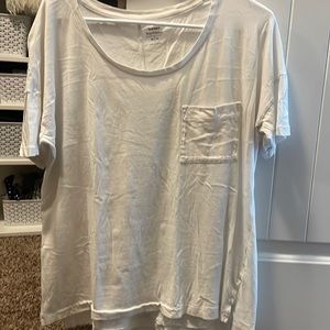 White boyfriend tee